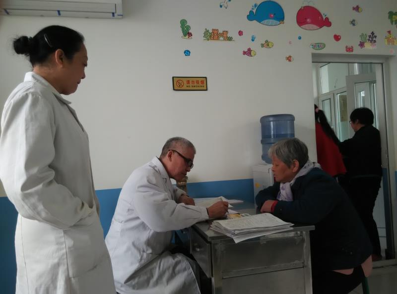 下鄉(xiāng)義診
